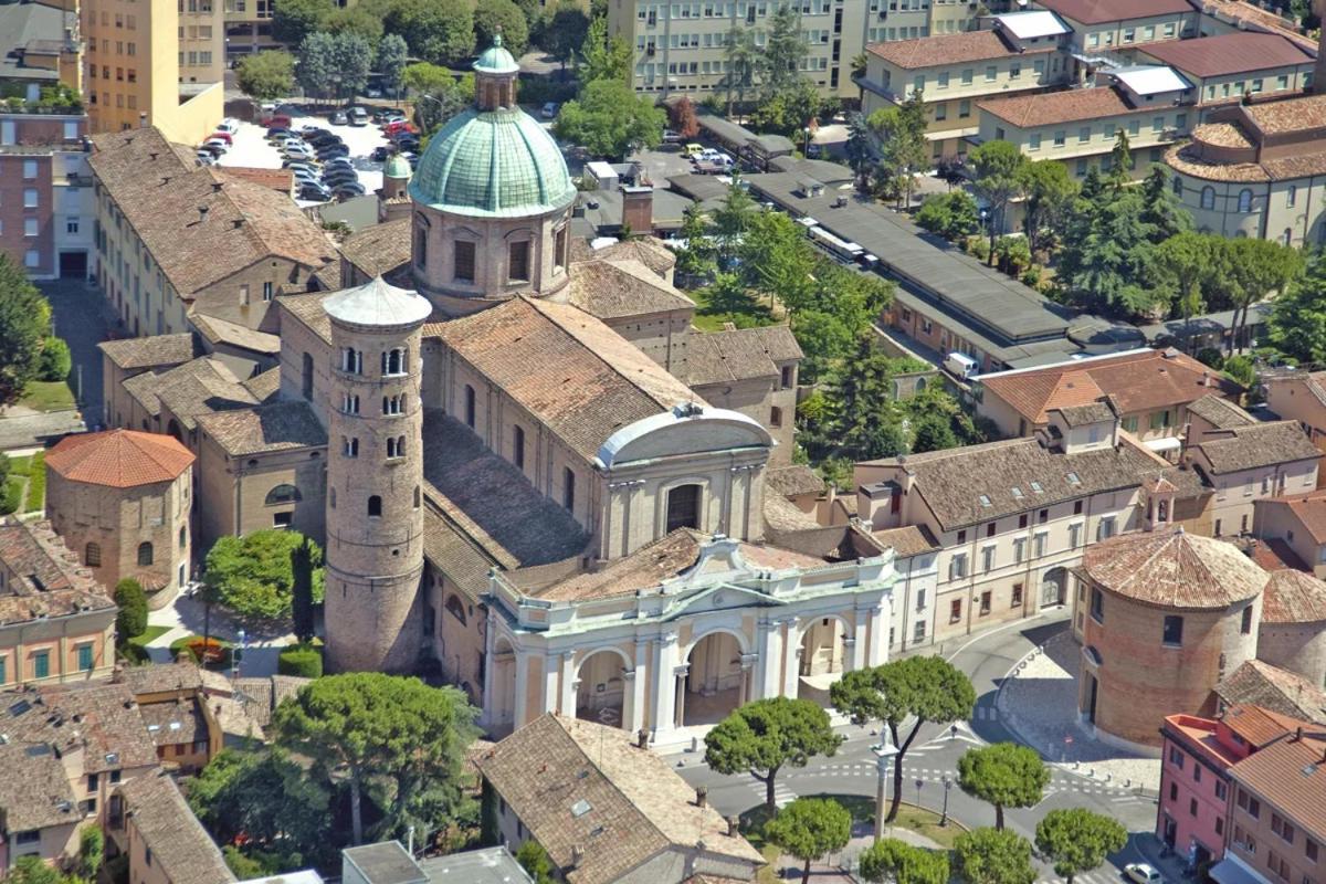 Duomo - City Center Appartamento Elegante Con Suite Ravenna Ngoại thất bức ảnh